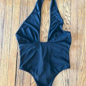 NWOT Shein Halter-Neck Bodysuit (M, Black)